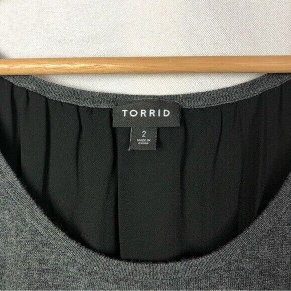 Torrid Charcoal Gray & Black Chiffon Inset Zip Back Sweater 2 - Picture 6 of 6